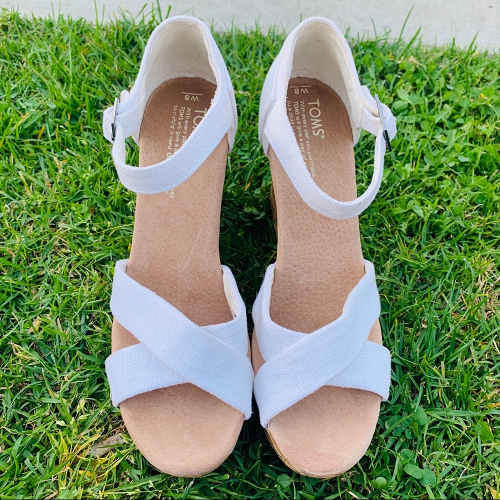 Toms White Sienna Wedge Sandal w/ Metallic Cork